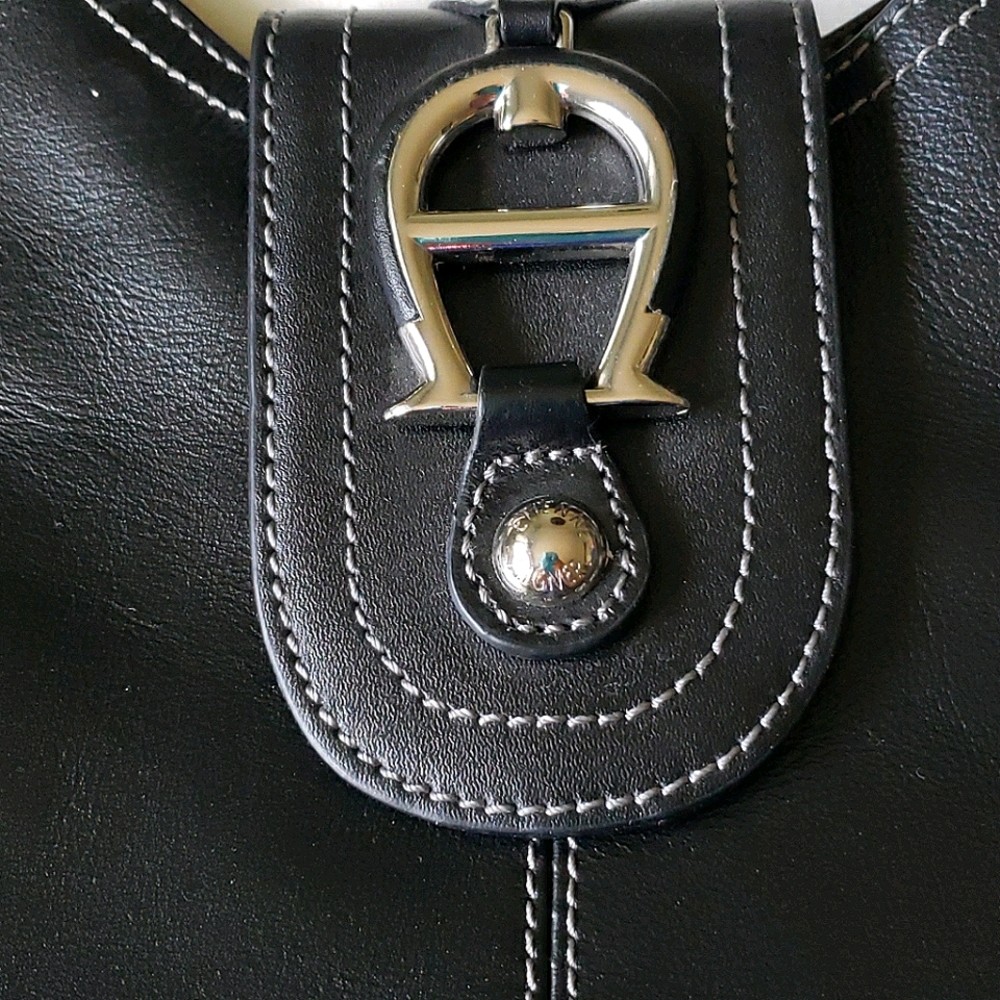 Handbag - Picture 2 of 5